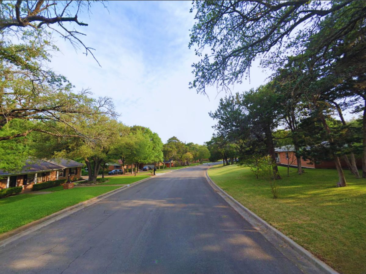 9634 Bryce Dr, Woodway, TX