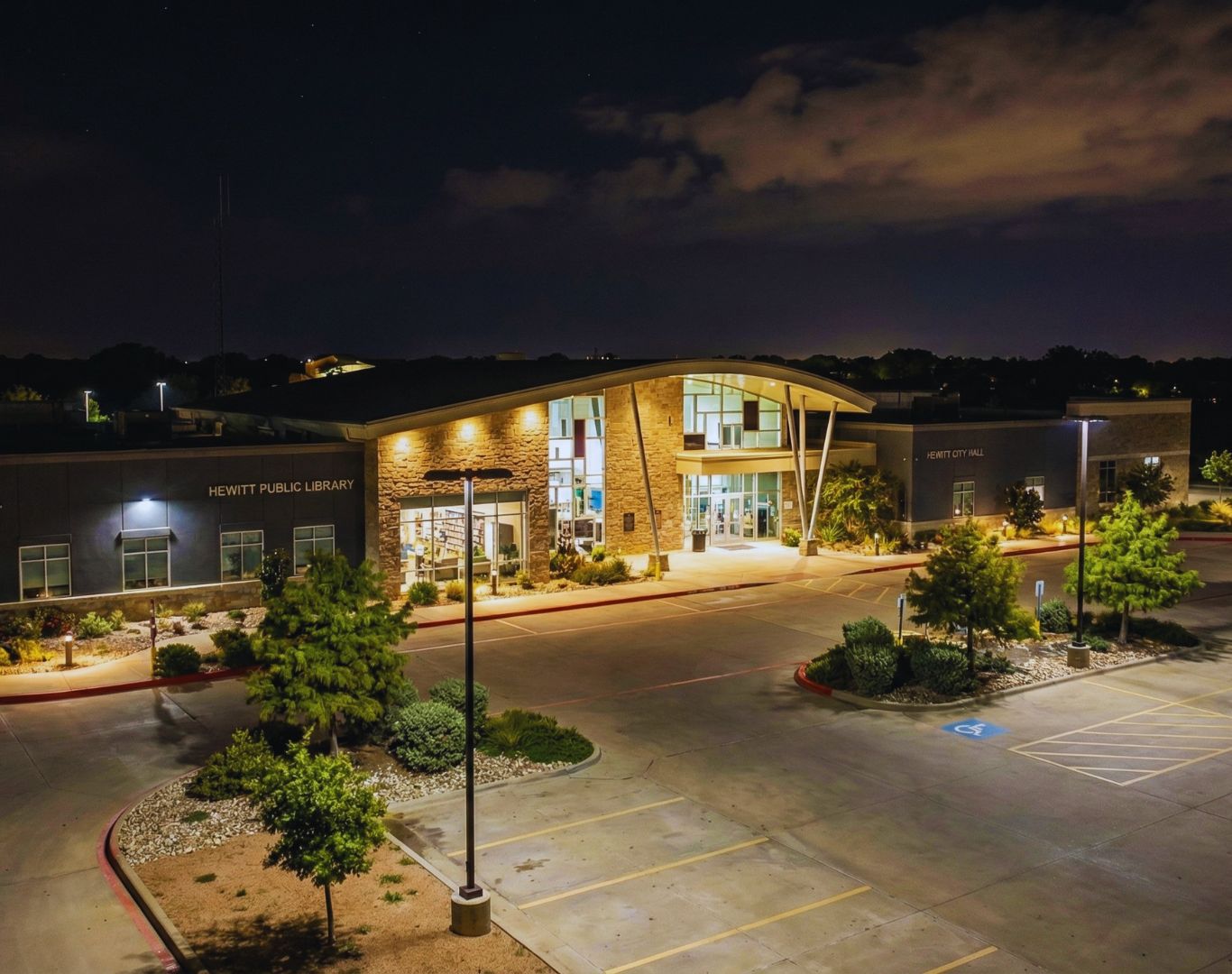 Hewitt city hall, Hewitt, TX